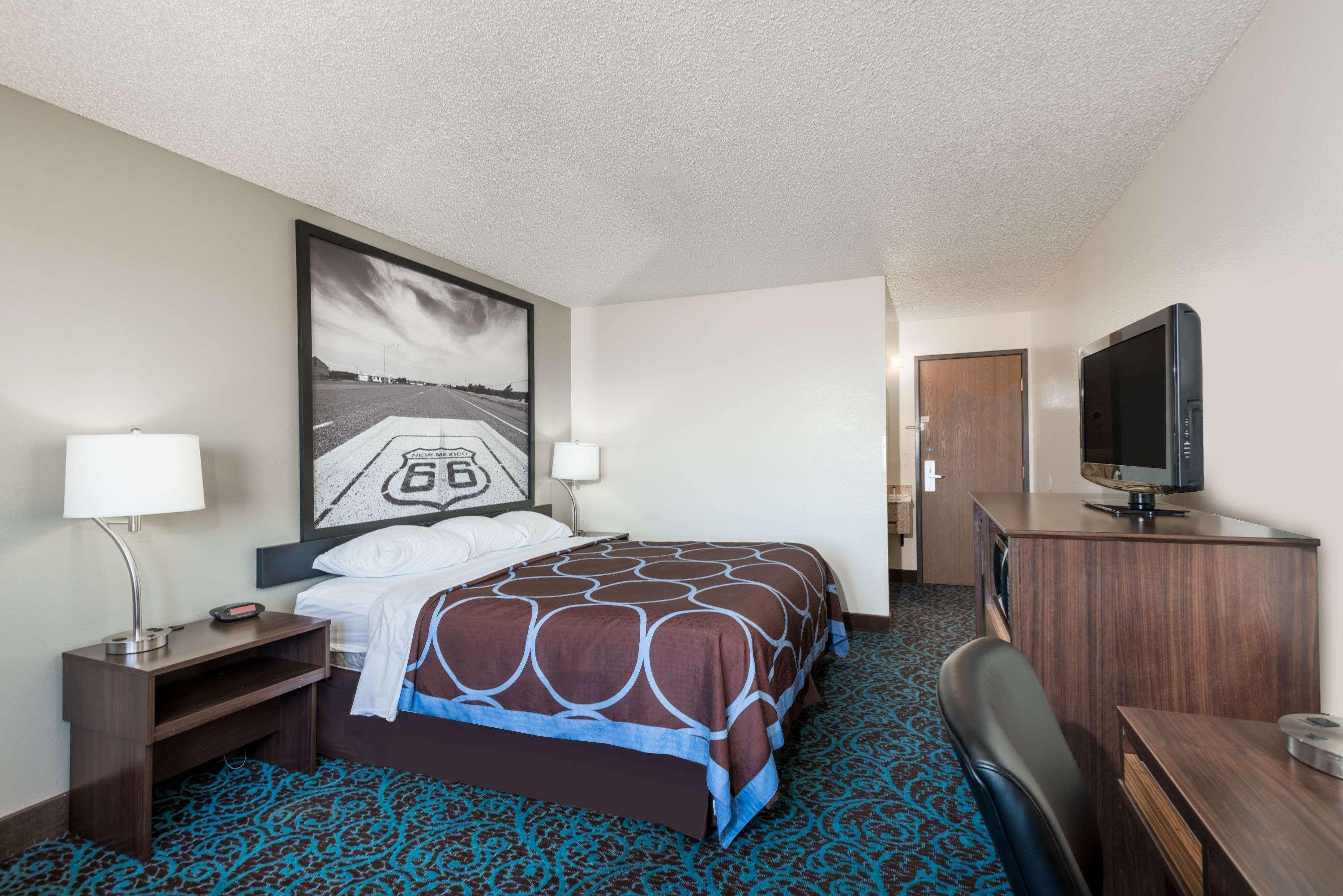 Hotel Super 8 By Wyndham 2*